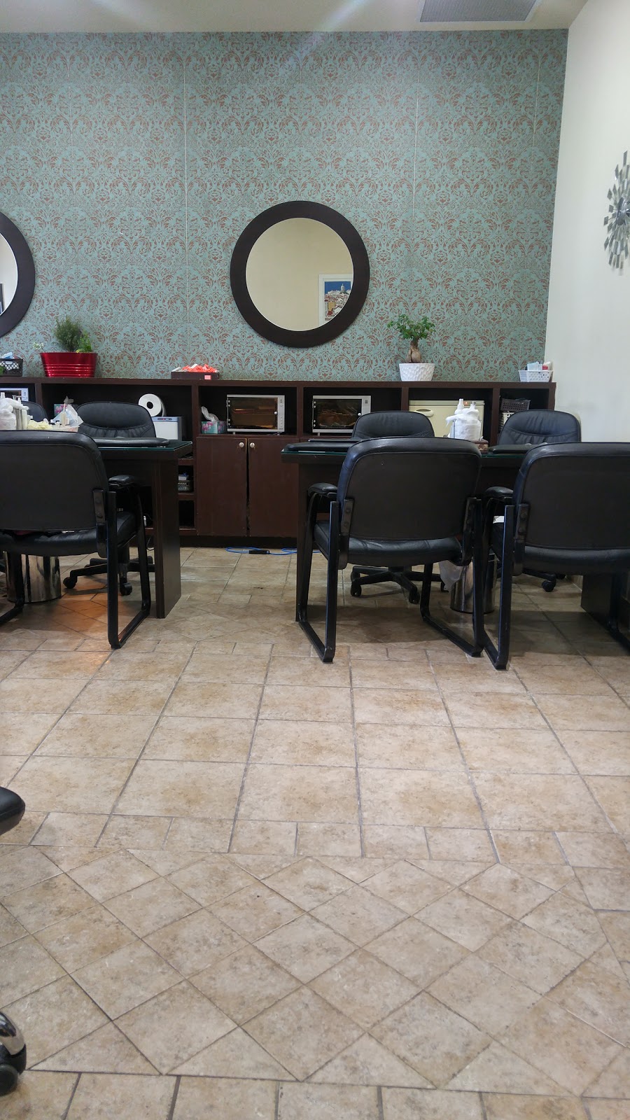 Spa Bobos & Nails | 8750 Bayview Ave, Richmond Hill, ON L4B 4V9, Canada | Phone: (905) 731-7929