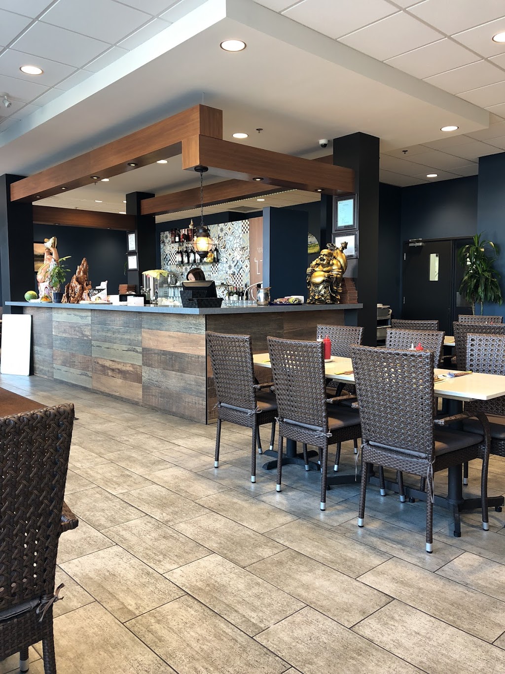 TOA Vietnamese Cuisine | 409 East Hill Blvd, Calgary, AB T2P 5E3, Canada | Phone: (587) 470-0317