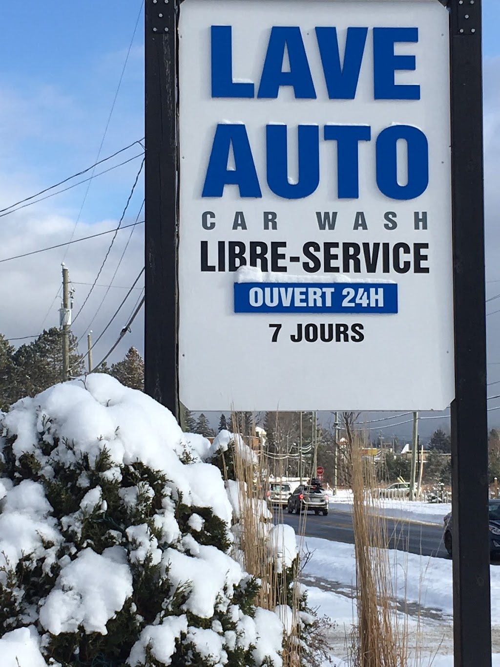 Lave-auto Mont-Tremblant | 496 Rue de St Jovite, Mont-Tremblant, QC J8E 2Z9, Canada | Phone: (819) 425-4129