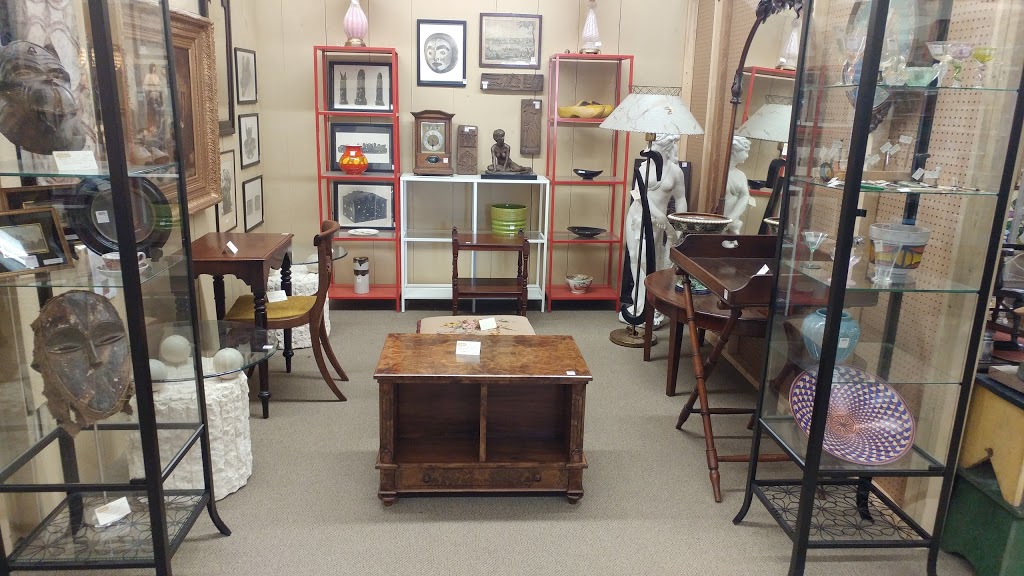 Market Road Antiques | 845 Weber St N, Waterloo, ON N2V 1V8, Canada | Phone: (519) 746-1999