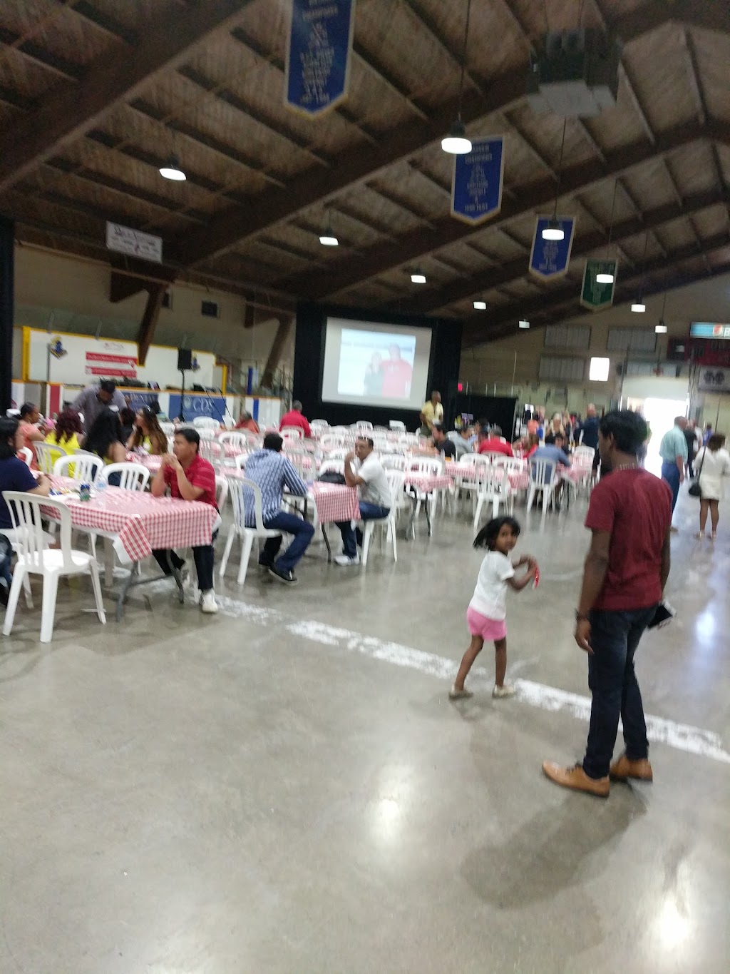 King City Arena & Community Centre | 25 Doctors Ln, King City, ON L7B 1G2, Canada | Phone: (905) 833-5822