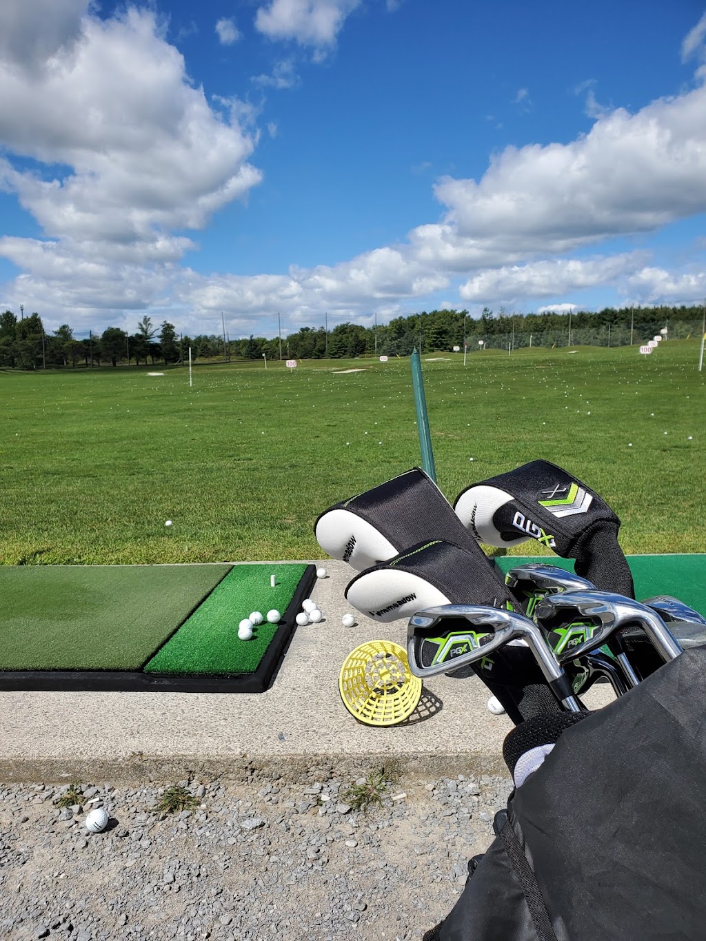 Fox Run Golf Centre and Driving Range | point of interest | 560 Taunton Rd W, Ajax, ON L1T 4S9, Canada | 9054288479 OR +1 905-428-8479