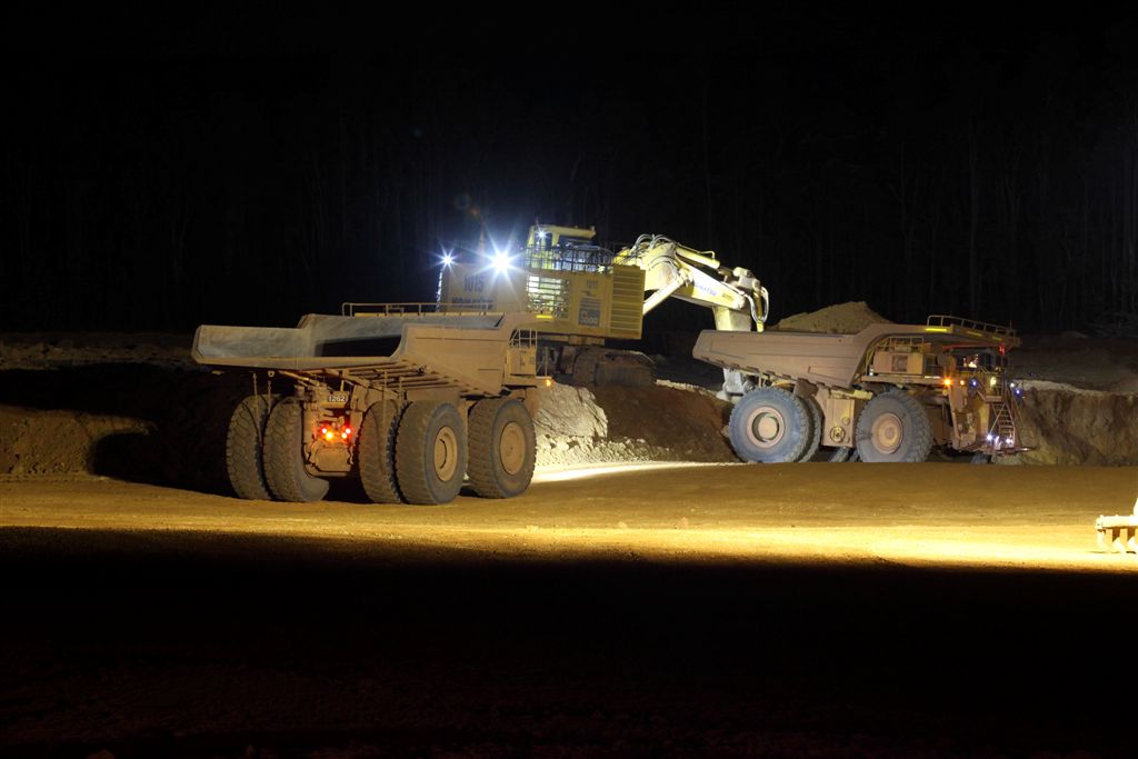 Earthtrack | Industrial LED Lighting | 43779 Progress Way, Chilliwack, BC V2R 0E6, Canada | Phone: (604) 625-7400