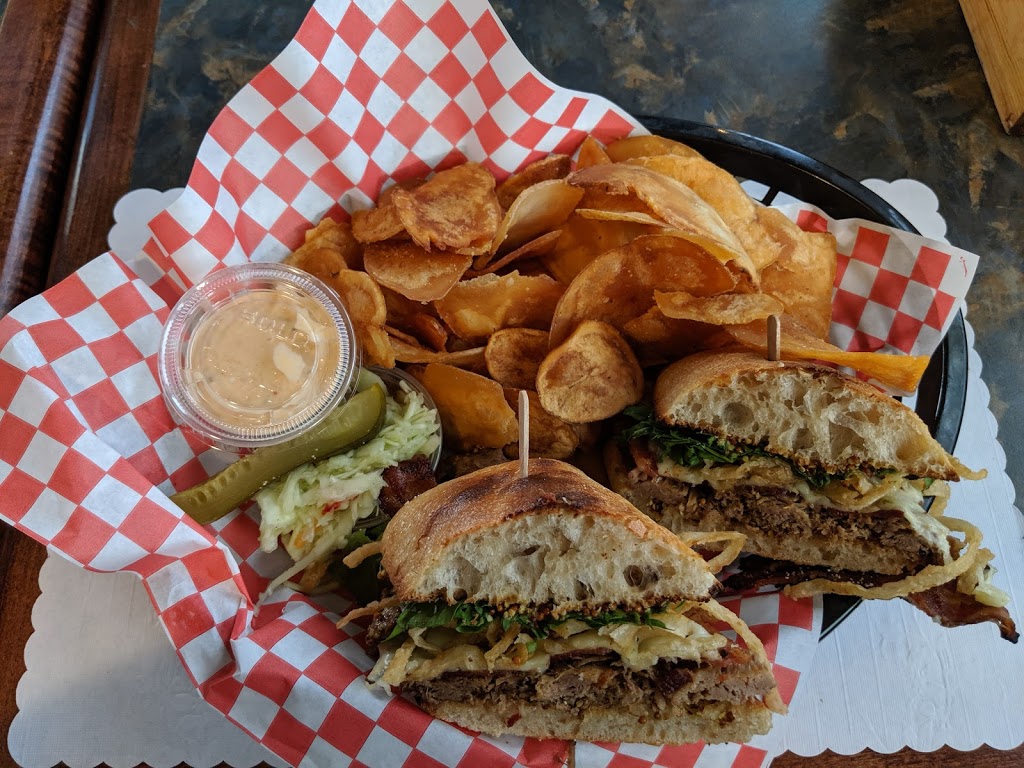 Knowlton Pub Inc | 267 Chemin Knowlton, Knowlton, QC J0E 1V0, Canada | Phone: (450) 242-6862