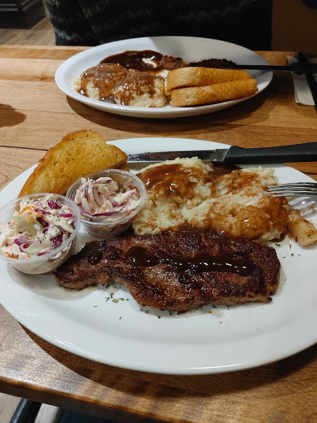 Fresco’s Tap & Grill | 660 Pembroke St E, Pembroke, ON K8A 3M1, Canada | Phone: (613) 732-9725