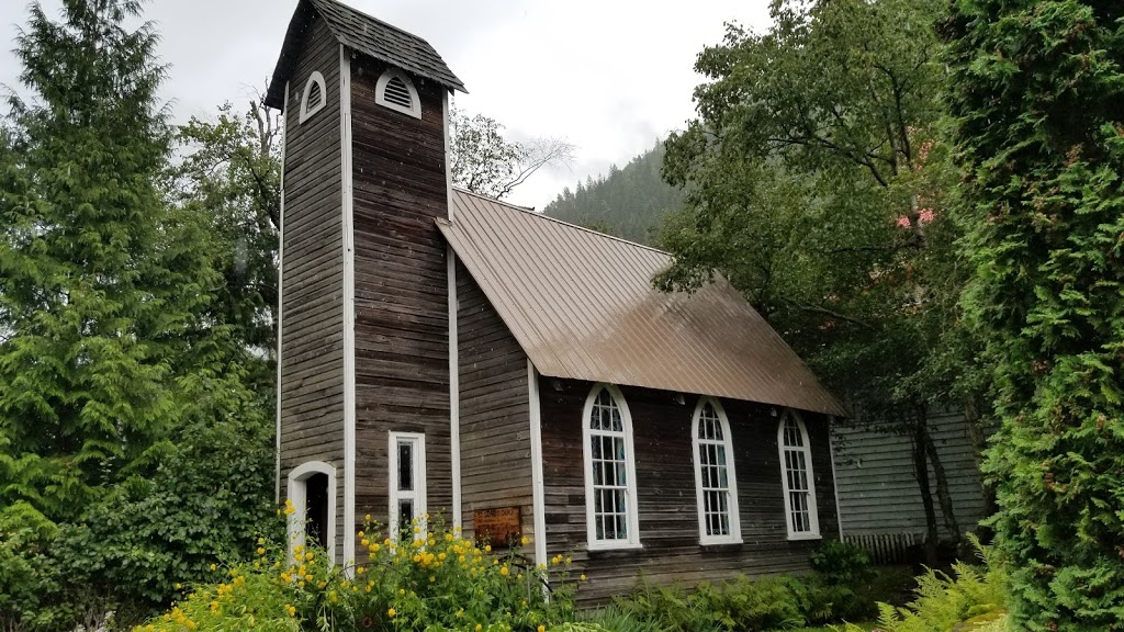 Three Valley Lake Chateau Ltd. | 8903 Trans-Canada Hwy, Revelstoke, BC V0E 2S0, Canada | Phone: (250) 837-2109