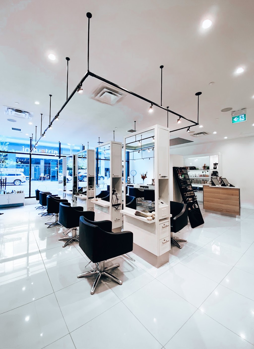 Mane Collective | 200 Marché Way unit 105, Ottawa, ON K1S 5J3, Canada | Phone: (613) 680-5522