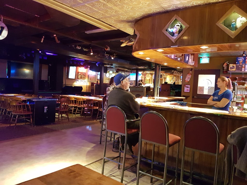 Pandora Inn | 103 Bond St, Winnipeg, MB R2C 1N6, Canada | Phone: (204) 222-0571