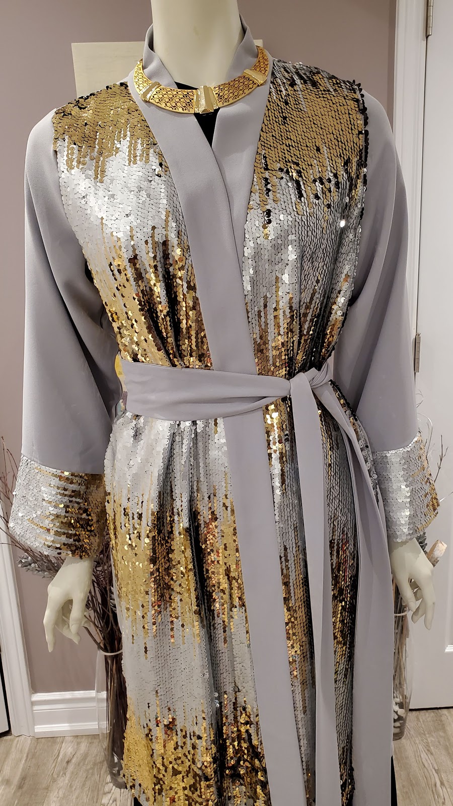 RS Couture | 702 Hamilton Crescent, Milton, ON L9T 6B2, Canada | Phone: (905) 962-7110