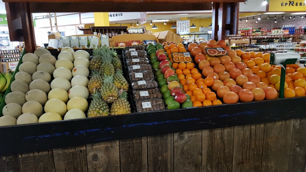 Fruiterie Wakim | 425 Bd la Vérendrye E, Gatineau, QC J8R 2W8, Canada | Phone: (819) 663-4411