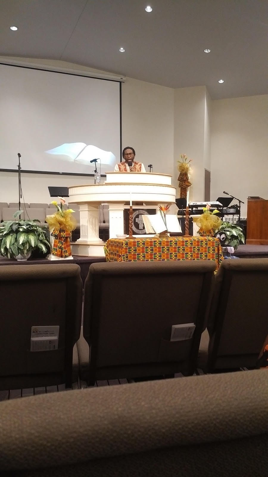 Emmanuel Baptist Church | 633 Pockwock Rd, Upper Hammonds Plains, NS B4B 1N8, Canada | Phone: (902) 835-2472