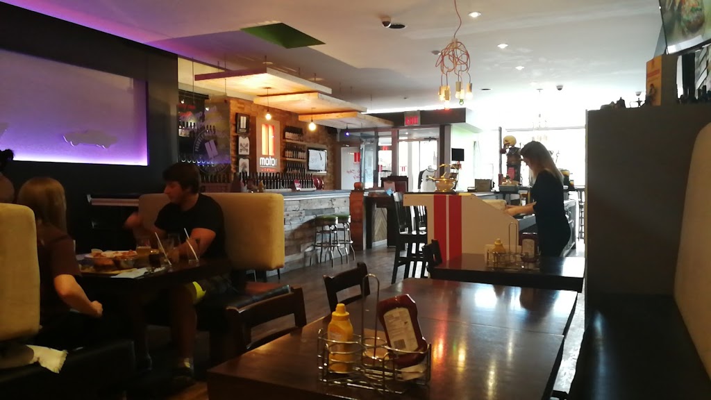 Motor Burger | 888 Erie St E, Windsor, ON N9A 3Y6, Canada | Phone: (519) 252-8004