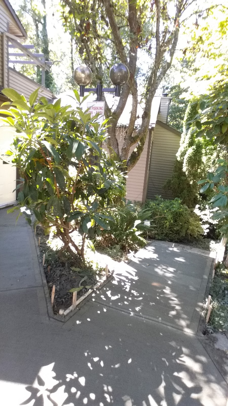 Burnaby 200 Conservation Area | 8401 Broadway, Burnaby, BC V5A 3V2, Canada | Phone: (604) 294-7450