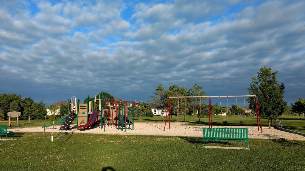 Les Magnusson Park | 115 Albert St, Steinbach, MB R5G 2B4, Canada