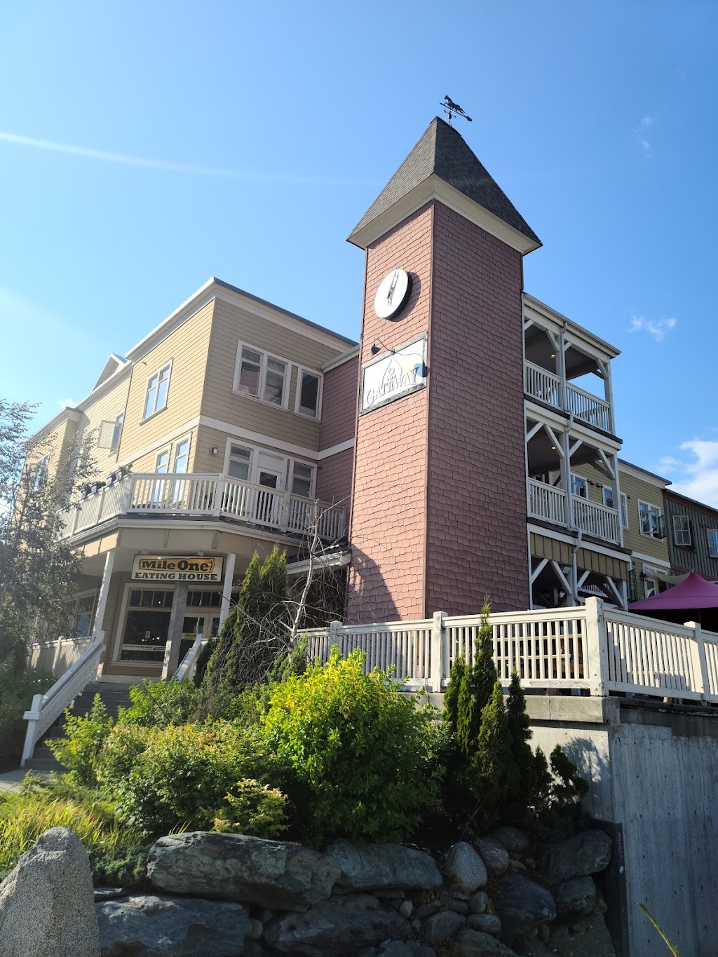 Mile One Eating House | 7330 Arbutus St Unit#7, Pemberton, BC V0N 2L1, Canada | Phone: (604) 384-3842