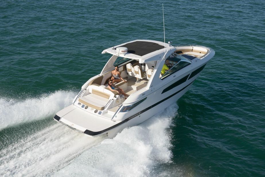 Boat Rentals Canada | 165 Steamship Bay Rd, Gravenhurst, ON P1P 1Z9, Canada | Phone: (844) 593-0330