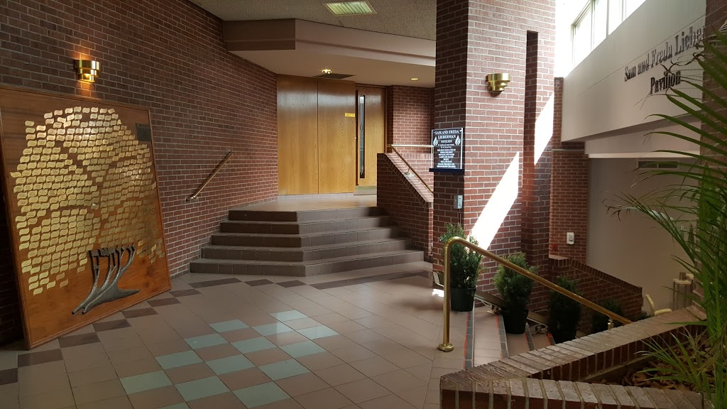 Beth Israel Beth Aaron Congregation of Cote St-Luc | 6800 Chemin Mackle, Côte Saint-Luc, QC H4W 1A4, Canada | Phone: (514) 487-1323