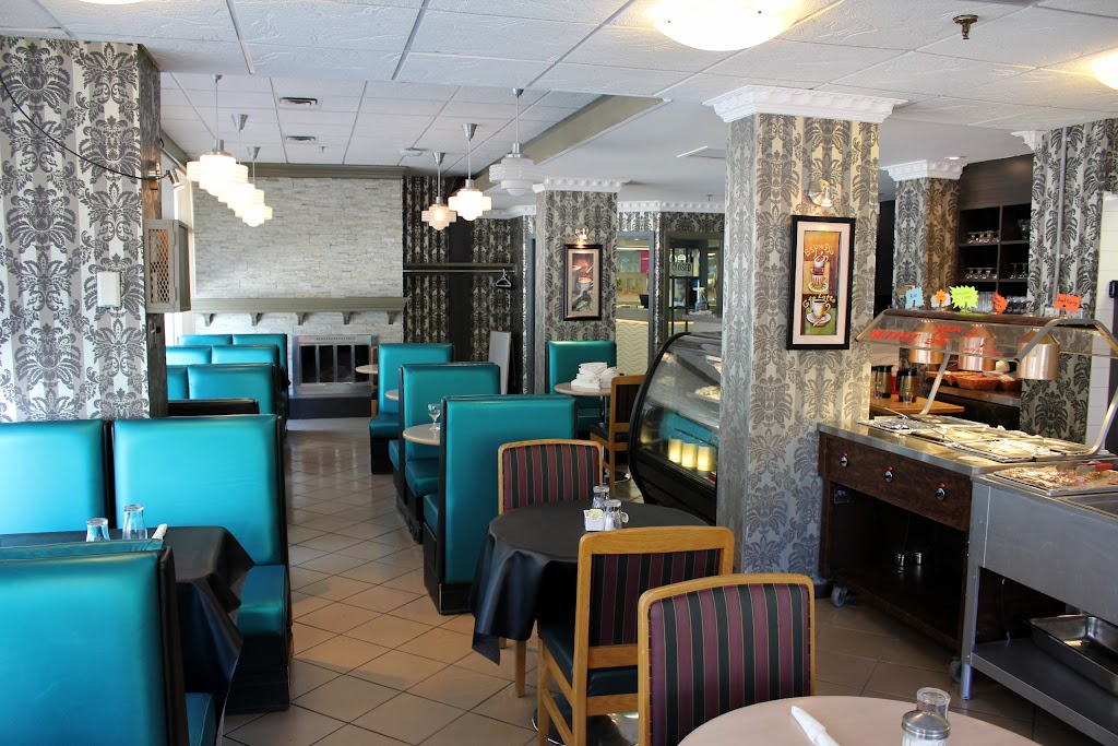 Hotel Royal Plaza | 330 Kennedy St, Winnipeg, MB R3B 3A4, Canada | Phone: (204) 783-3000