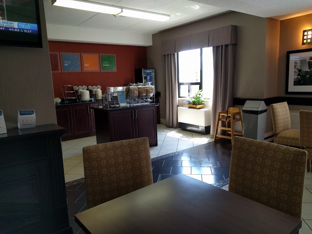 Comfort Inn | Route 2211, Northumberland County Rd 28, Port Hope, ON L1A 3V6, Canada | Phone: (905) 885-7000