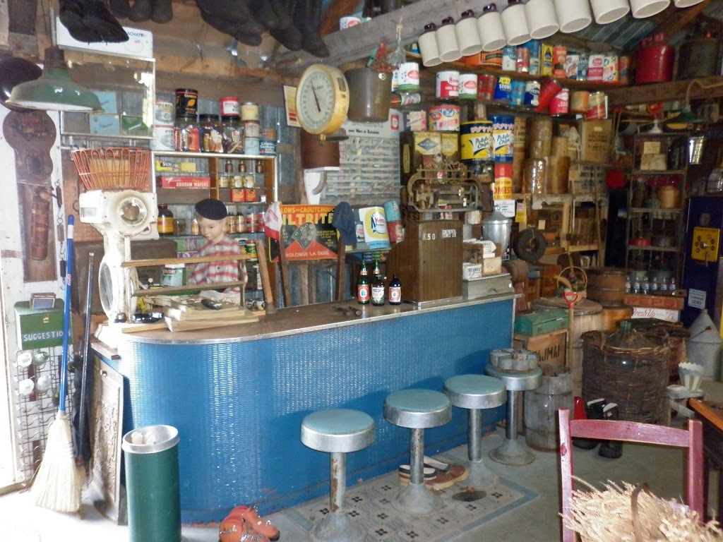 antiquites lauraine gaudet | 149 rte 261 nord, Maddington Falls, QC G0Z 1C0, Canada | Phone: (819) 740-1509