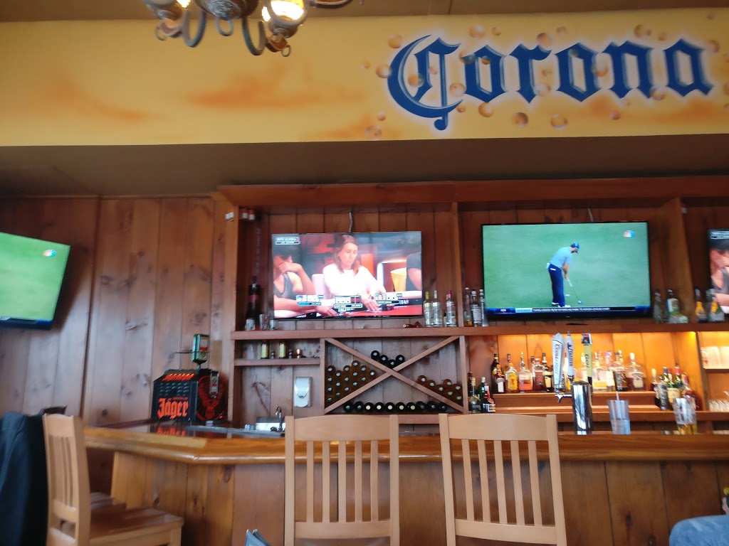 Wild Wing | 714 Lakeshore Rd E 1 & 6, Mississauga, ON L5G 1J6, Canada | Phone: (905) 278-1500