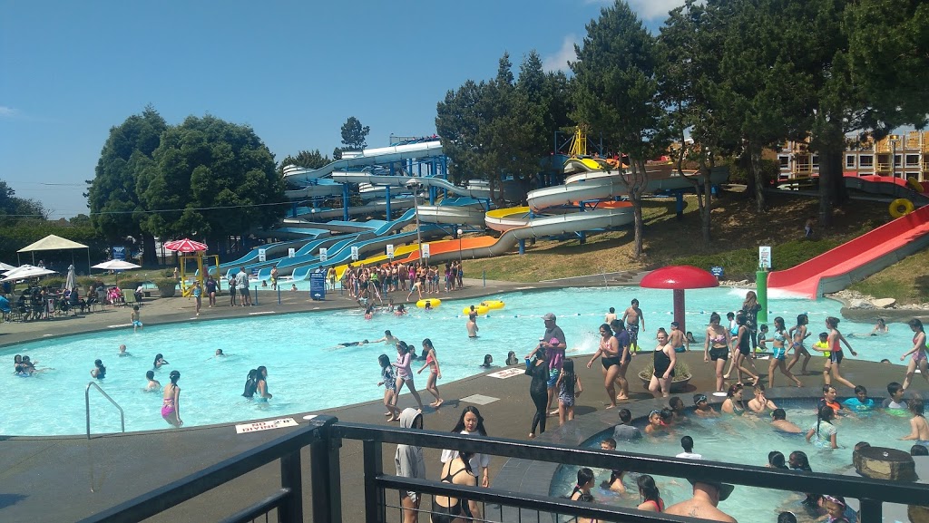 Big Splash Water Slide Park | 4775 Nu Lelum Way, Tsawwassen, BC V4M 4G9, Canada | Phone: (778) 434-4840