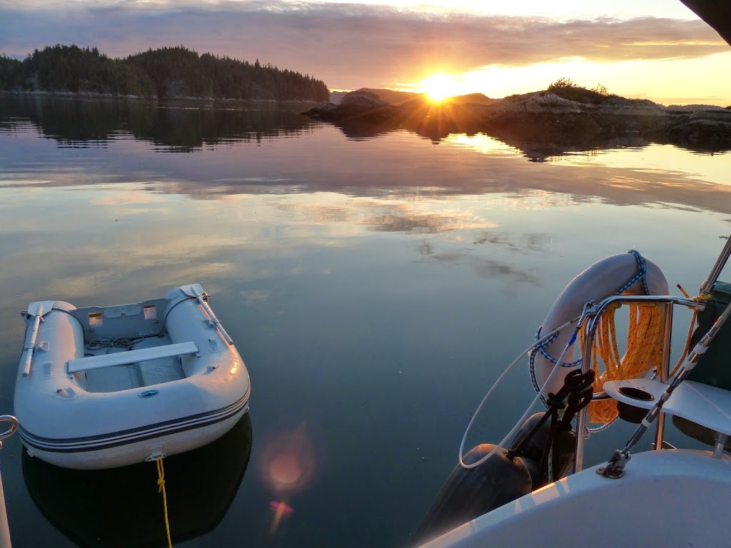 Blackfish Sailing Adventures | 1327 Beach Dr, Victoria, BC V8S 2N6, Canada | Phone: (250) 744-0409