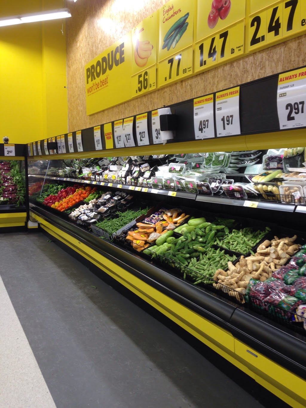Sams No Frills | 345 Main St N, Brampton, ON L6X 1N6, Canada | Phone: (866) 987-6453