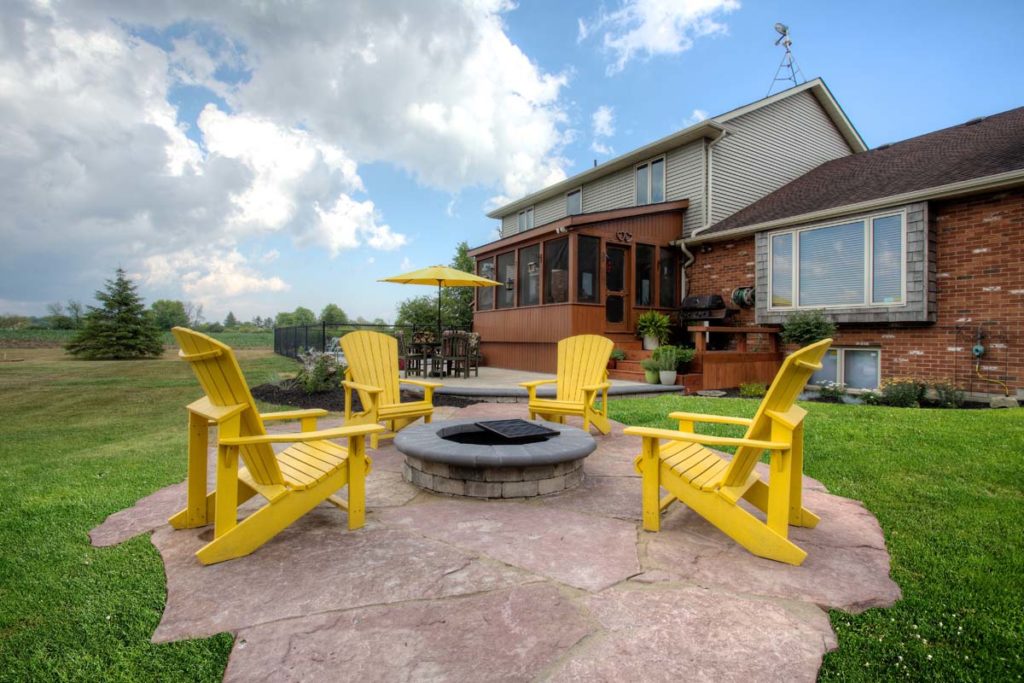Jeffs Outdoor | 1500 Stoney Creek Road, Caledonia, ON N3W 1R2, Canada | Phone: (905) 765-4200