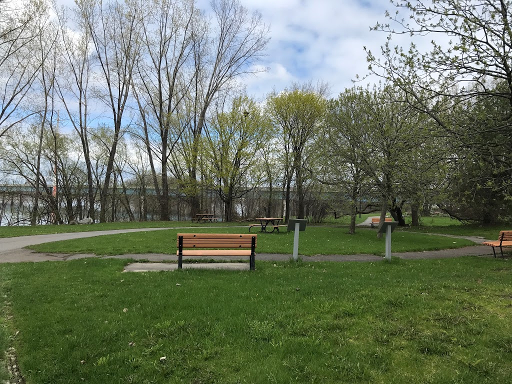 Parc Simone-Dénéchaud / Gouin | Rue Simone Dénéchaud, Montréal, QC H1E 7K6, Canada