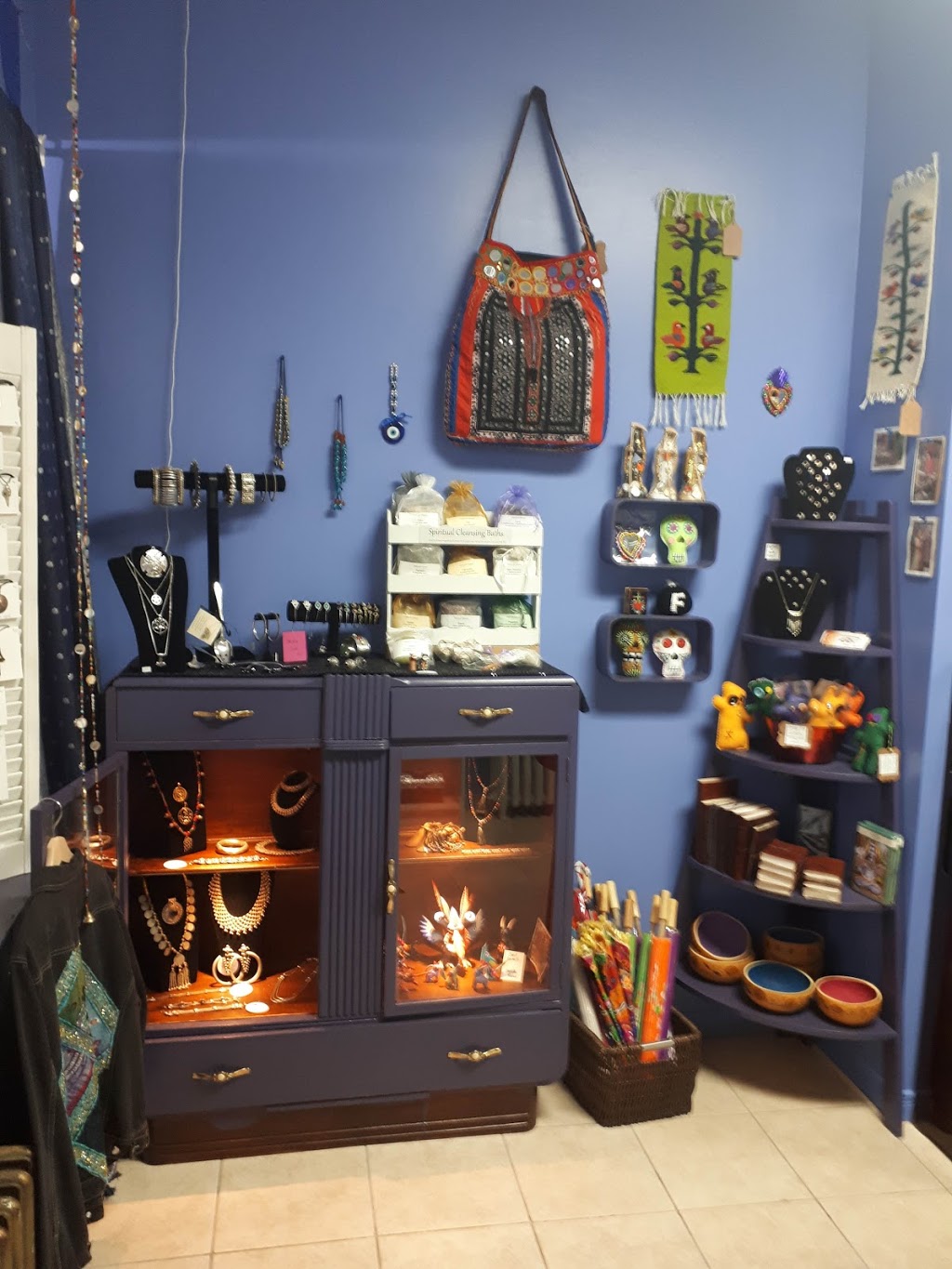 Obskurah Bazaar | 116 Ottawa St N, Hamilton, ON L8H 3Z1, Canada | Phone: (905) 928-5268
