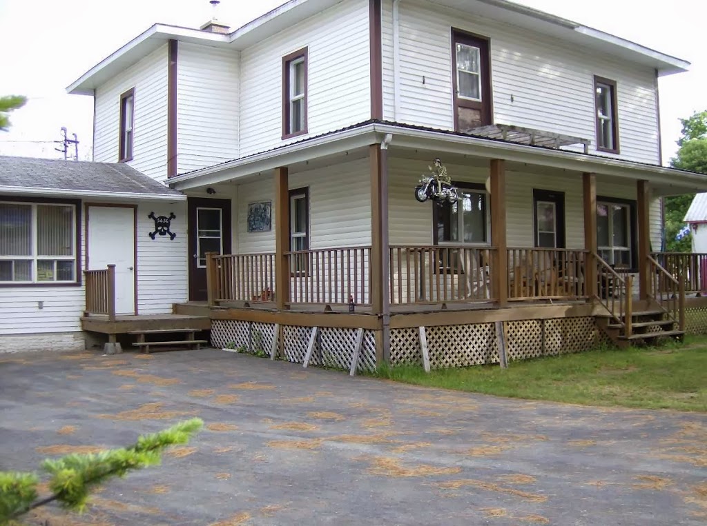 FLHE-1981 | 5637 QC-112, Ascot Corner, QC J0B 1A0, Canada | Phone: (888) 888-8888