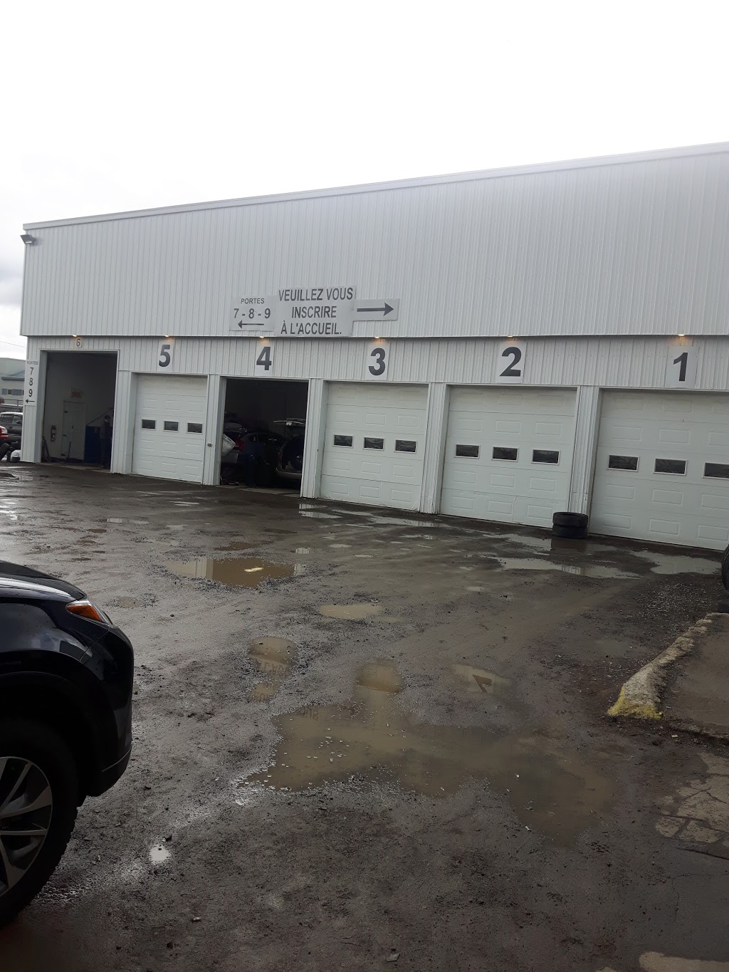 Tire Warehouse Trois-Rivières | 2775 Rue Charbonneau, Trois-Rivières, QC G9A 5C9, Canada | Phone: (819) 377-7272