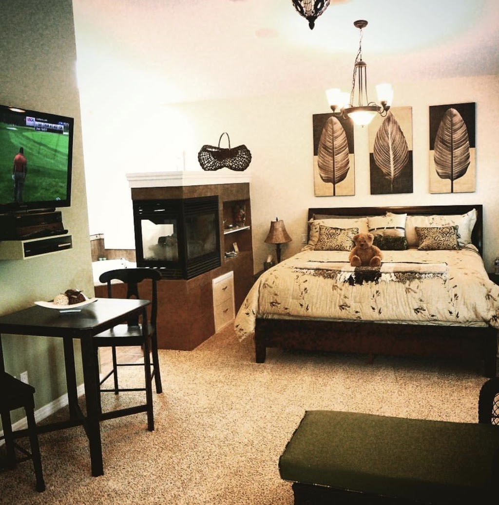 Along River Ridge Bed and Breakfast | 1919 52 St NW, Calgary, AB T3B 1C3, Canada | Phone: (403) 247-1330