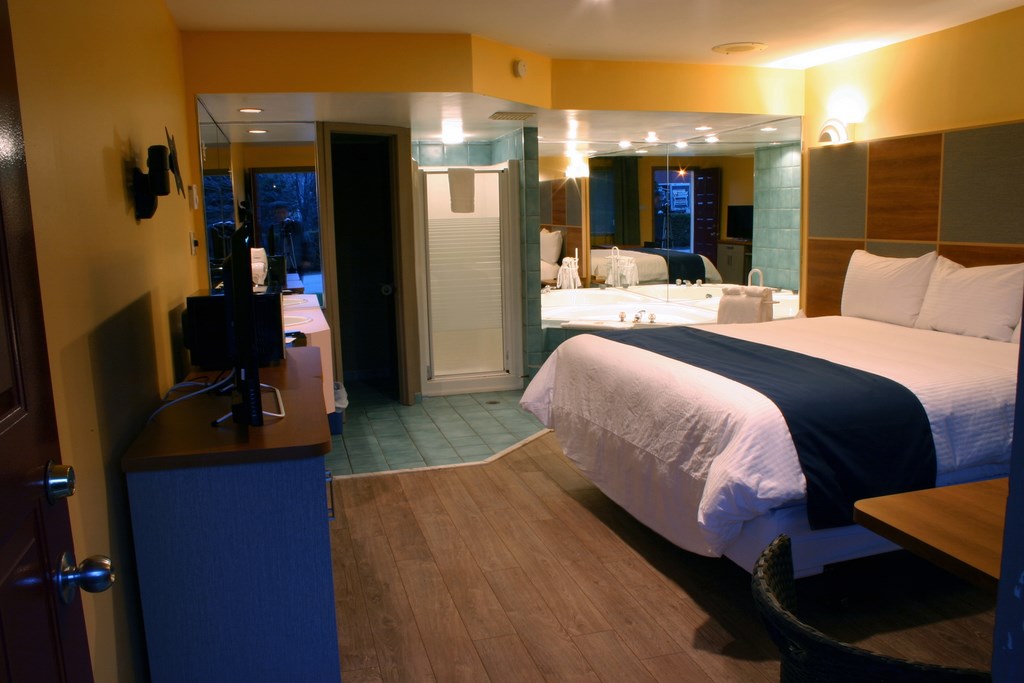 Motel des Pentes et Suites | 12 Av. Lanning, Saint-Sauveur, QC J0R 1R6, Canada | Phone: (450) 227-5351