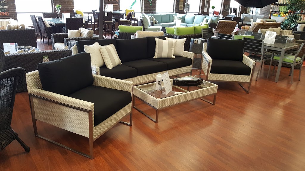 Live In Style | 467 Speers Rd, Oakville, ON L6K 3S4, Canada | Phone: (905) 844-4050