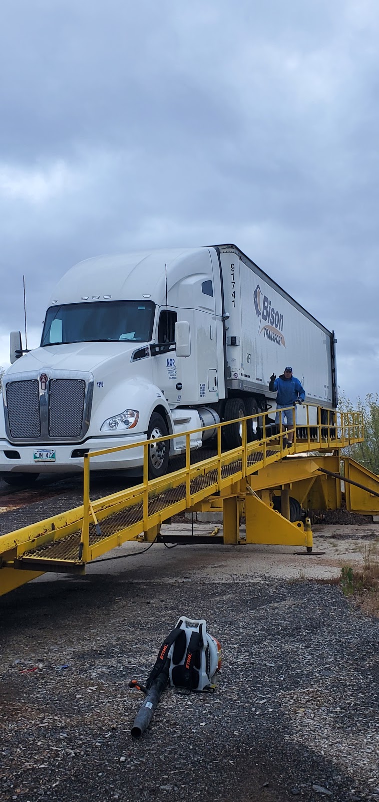 Nor Logistics Inc | 1870 King Edward St, Winnipeg, MB R2R 0Z9, Canada | Phone: (204) 297-0118