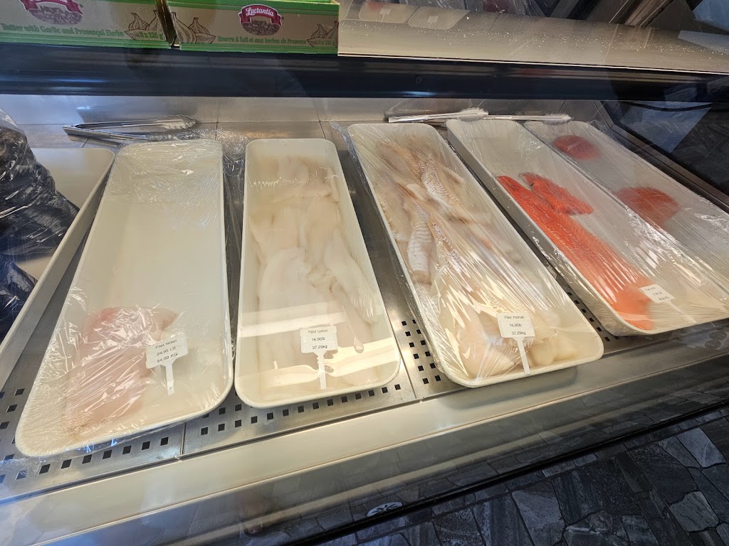 Poissonnerie Verseau II | 152 QC-132, Trois-Pistoles, QC G0L 4K0, Canada | Phone: (418) 851-1516