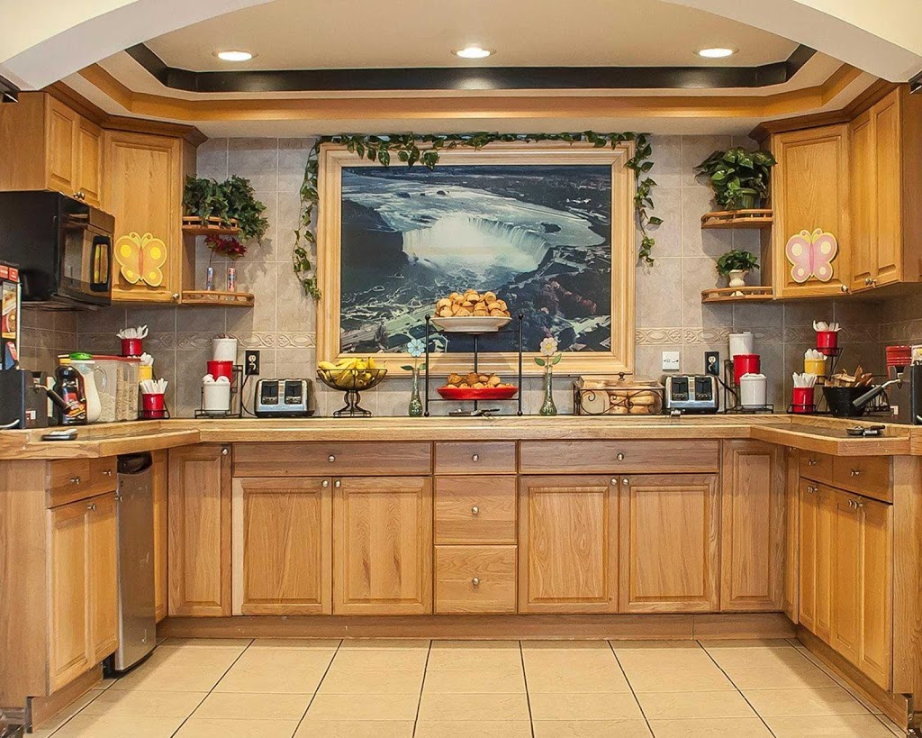 Econo Lodge at the Falls North | 5919 Niagara Falls Blvd, Niagara Falls, NY 14304, USA | Phone: (716) 283-1100