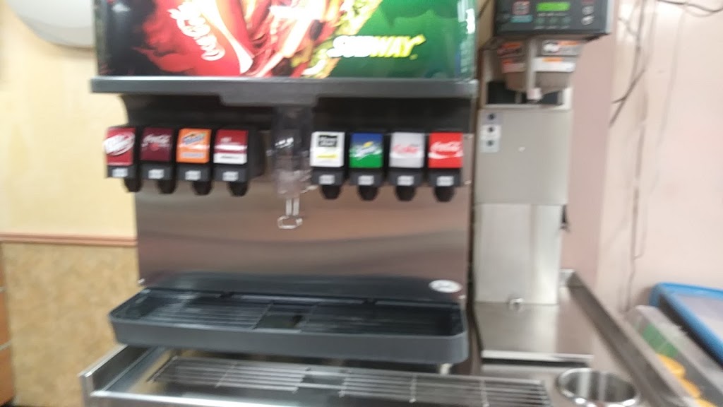 Subway Restaurants | 5000 Peck Rd, Croswell, MI 48422, USA | Phone: (810) 679-2290