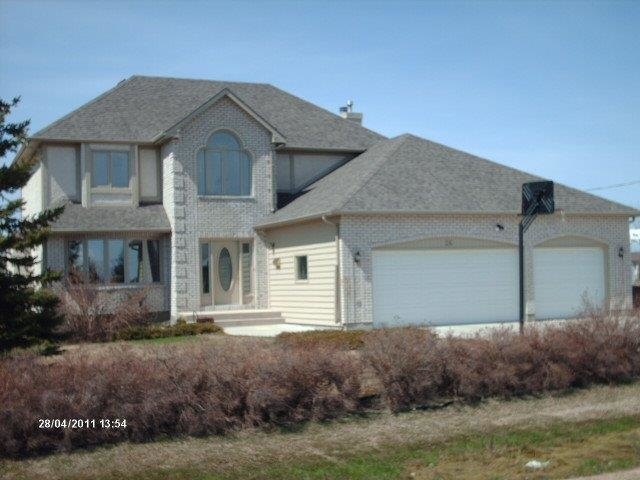 First Choice Roofing & Renovations | 351 Rd 64 N, Winnipeg, MB R2W 0K4, Canada | Phone: (204) 298-6896