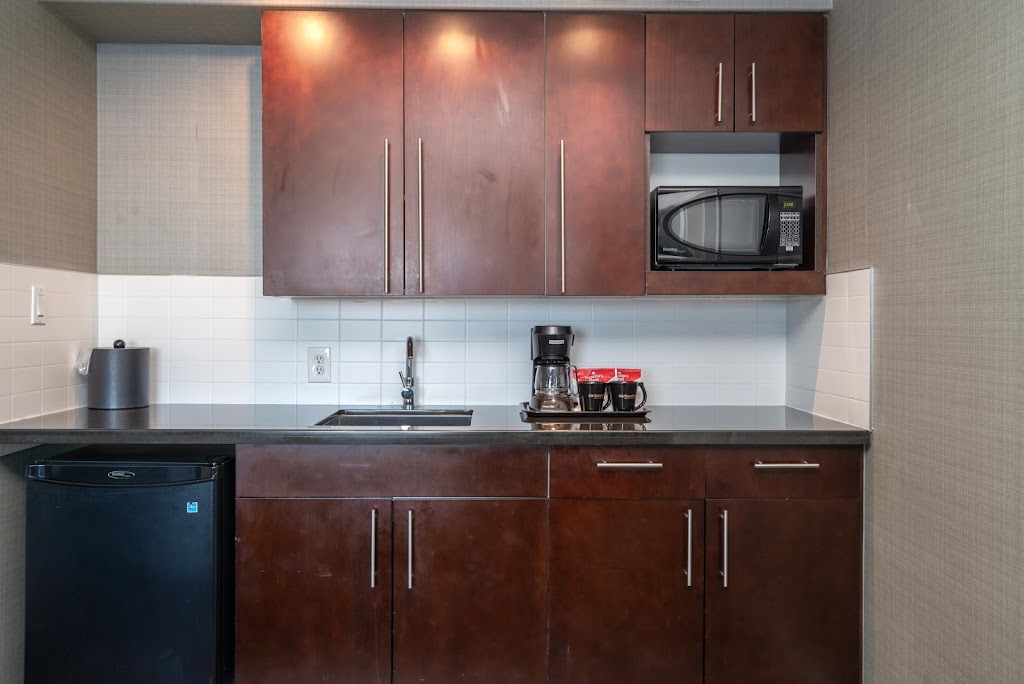 Sandman Hotel Red Deer | 2818 Gaetz Ave, Red Deer, AB T4R 1M4, Canada | Phone: (403) 343-7400