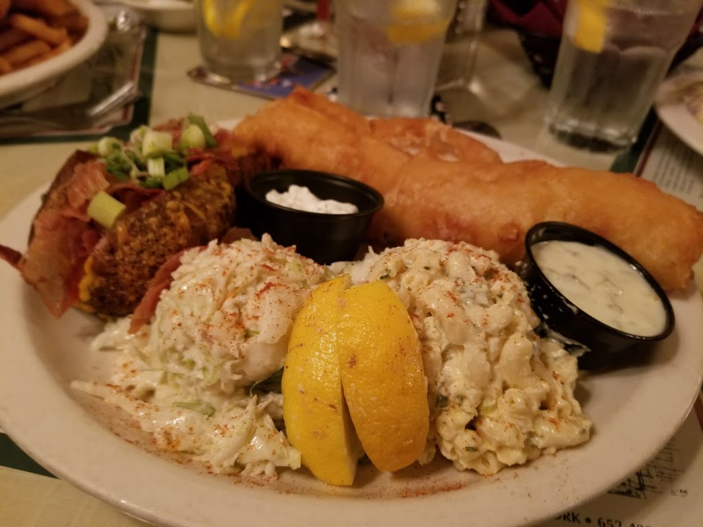 The Globe | 711 E Main St, East Aurora, NY 14052, USA | Phone: (716) 652-4221