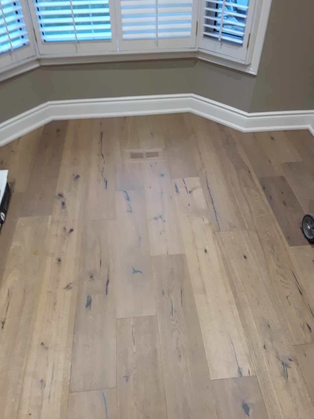 Supreme Flooring | 3139 Riverpath Common, Oakville, ON L6M 1P6, Canada | Phone: (647) 893-1771