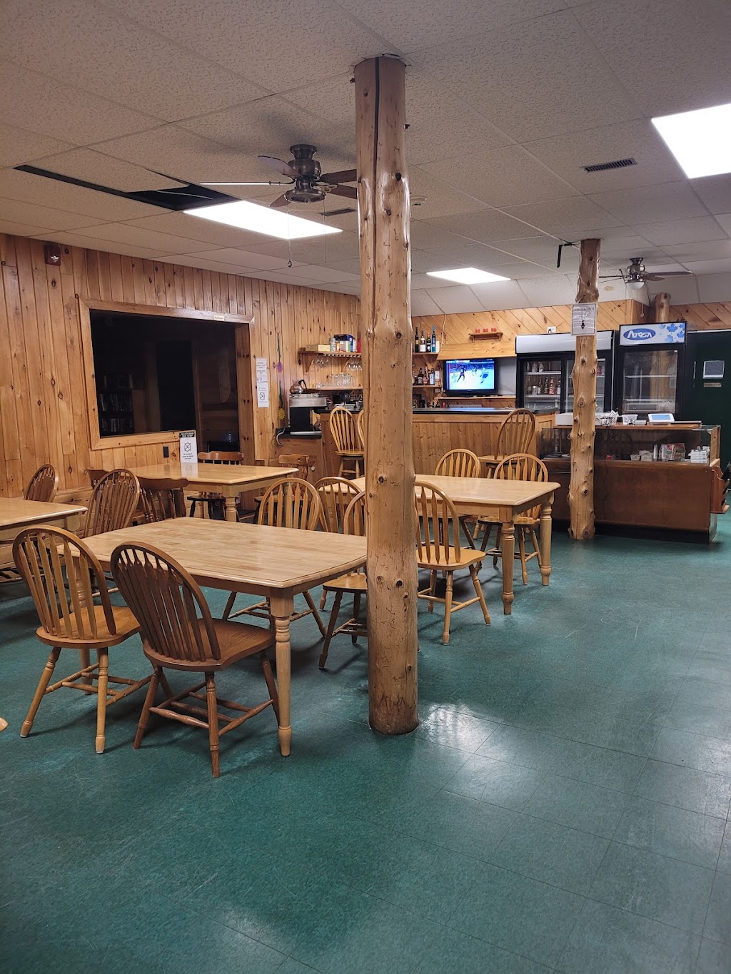 Madawaska Lodge | ON-523, Lake Saint Peter, ON K0L 2K0, Canada | Phone: (613) 637-2725