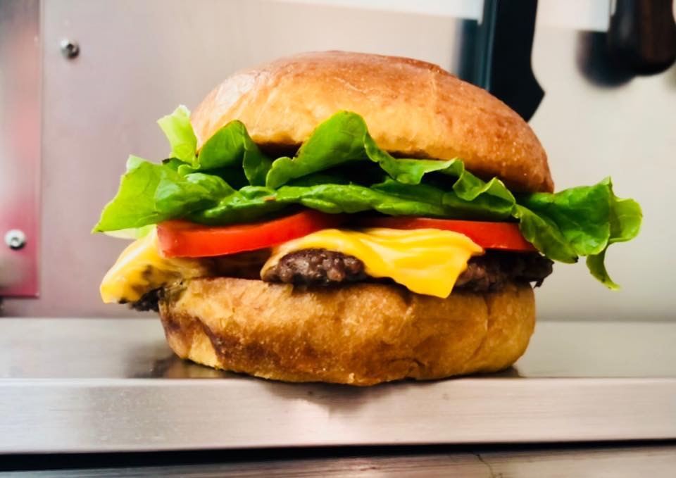 Top Jimmys Canoe Beach Cafe | 7720 36 St NE, Salmon Arm, BC V1E 2A9, Canada | Phone: (403) 618-9704
