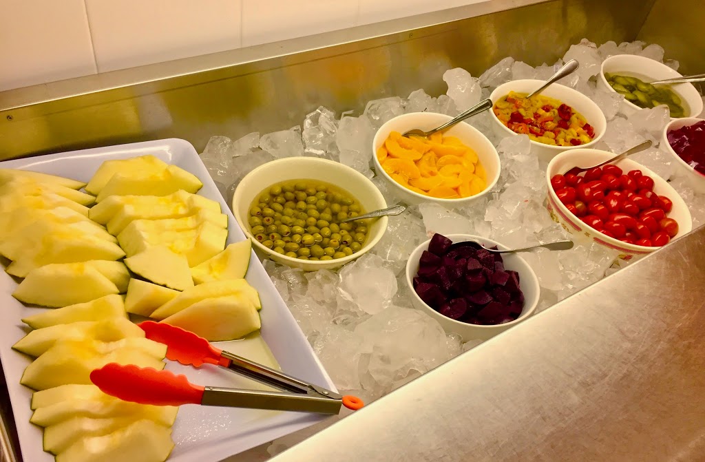 B & T Restaurant | 311 Center St, Langdon, AB T0J 1X1, Canada | Phone: (403) 936-2338