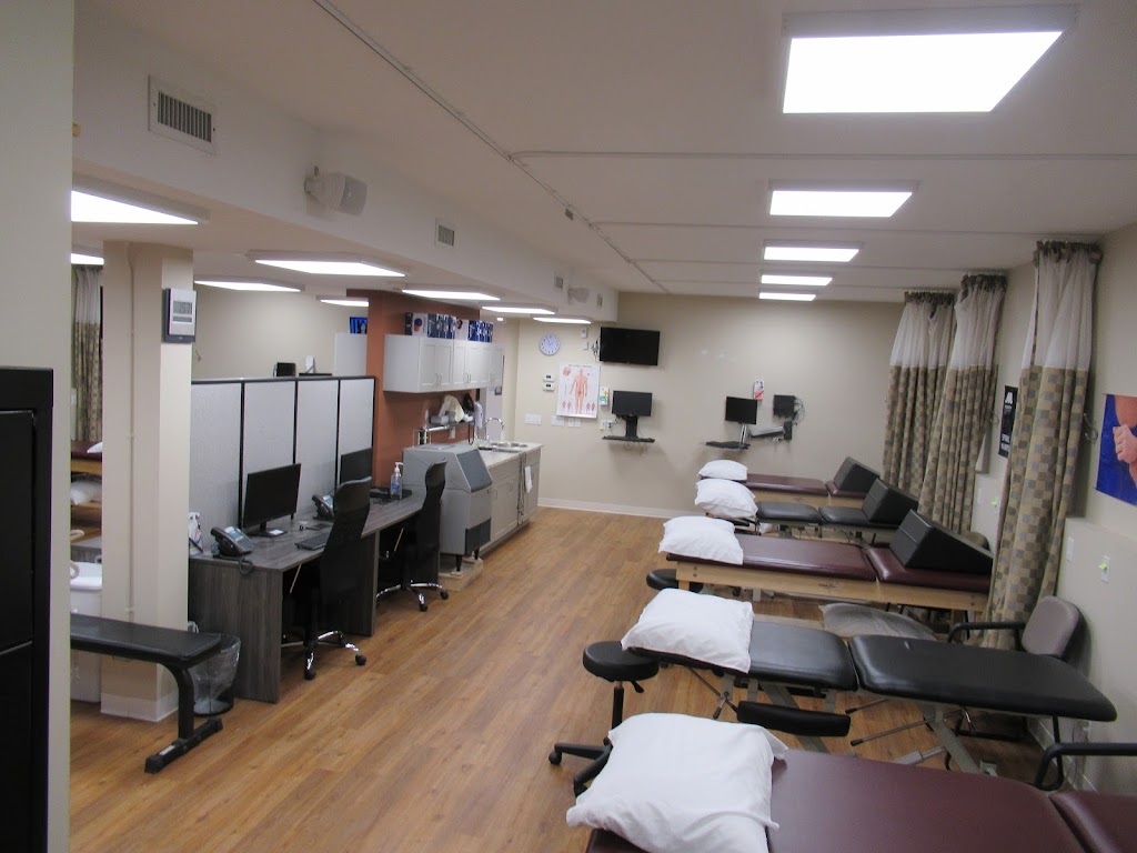 MONARCH PHYSIOTHERAPY CLINIC - GLAMORGAN SHOPPING CENTRE | 3919 Richmond Rd SW Unit 8, Calgary, AB T3E 4P2, Canada | Phone: (403) 685-8484