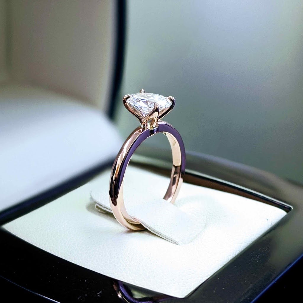 Luksus Diamonds | 32615 S Fraser Way #203, Abbotsford, BC V2T 1X8, Canada | Phone: (844) 231-8200