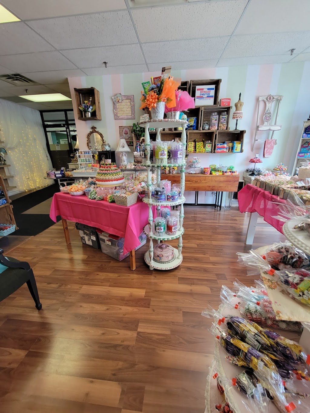 Douceurs DAntan Magasin Général | 2510 Rue de lÉglise, Val-David, QC J0T 2N0, Canada | Phone: (438) 373-7213